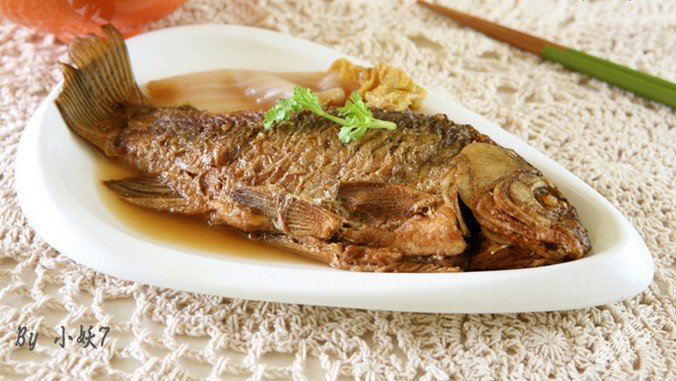 焖酥鲫鱼的做法