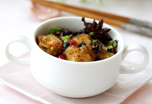 川味十足的豆豉鱼块营养丰富，美味可口(四川豆豉的吃法)