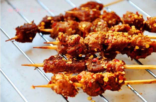 孜然羊肉串的腌制方法及烤制秘诀