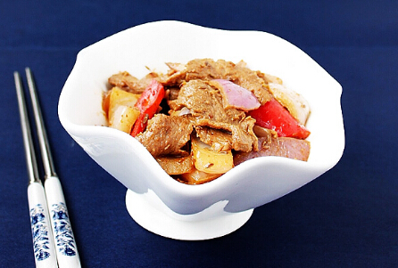 孜然青椒炒牛肉的做法窍门，让你的餐桌多一份美味