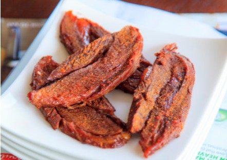 香辣牛肉干的做法，入口酥香成渣、酸甜鲜辣适中