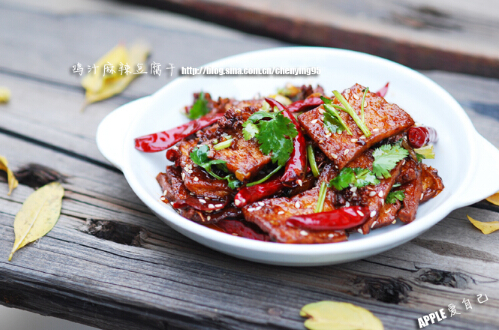 咸香爽口，硬中带韧的鸡汁豆腐怎么炒好吃？