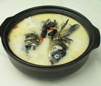 清炖草鱼豆腐的禁忌人群_清炖草鱼豆腐的营养价值