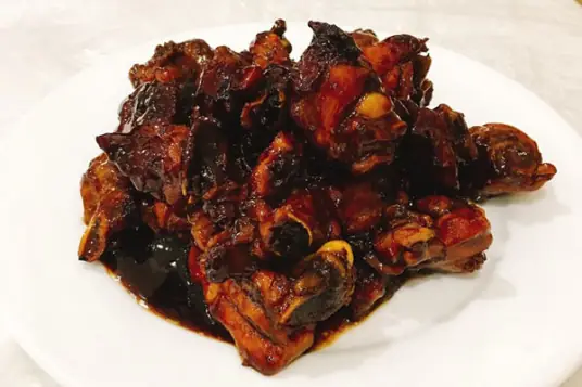 鸡骨酱的做法,酱汁油润红亮,鸡肉嫩滑裹满浓酱,咸甜交融 鸡骨酱的做法,酱汁油润红亮,鸡肉嫩滑裹满浓酱,咸甜交融