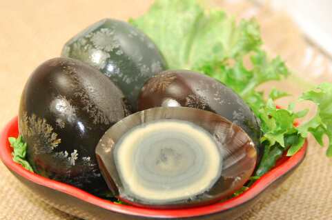 如何选购良好的松花蛋【松花蛋的选购技巧】