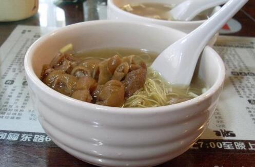 槐花猪肠汤可以治疗痔疮【痔疮的食疗配方】