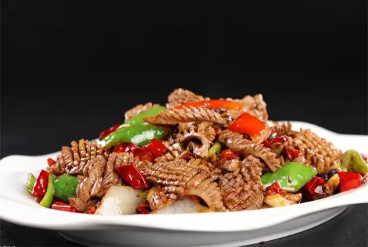 火爆腰花,街头美食的逆袭,一锅鲜香四溢,引得食客争相品尝! 火爆腰花,街头美食的逆袭,一锅鲜香四溢,引得食客争相品尝!