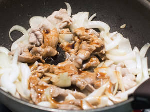用照烧酱做生姜烧猪肉的方法步骤介绍