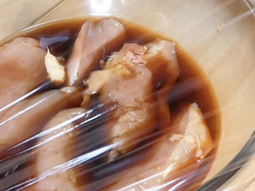 用微波炉轻松做减肥餐的食谱:柚子醋酱油佐嫩鸡胸肉