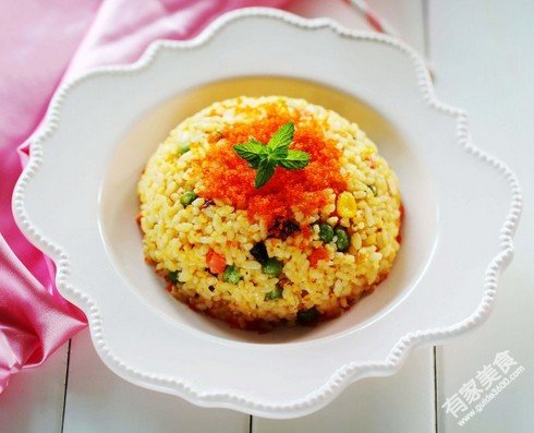 鱼子酱蛋炒饭的做法，加上好看造型你绝对会喜欢