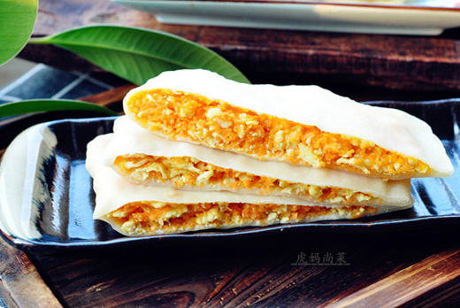 烤箱版胡萝卜鸡蛋馅饼,味道口感都有点像饺子 烤箱版胡萝卜鸡蛋馅饼,味道口感都有点像饺子