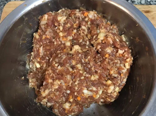 狮子头包子口感美味,包子份量十足,可口满足