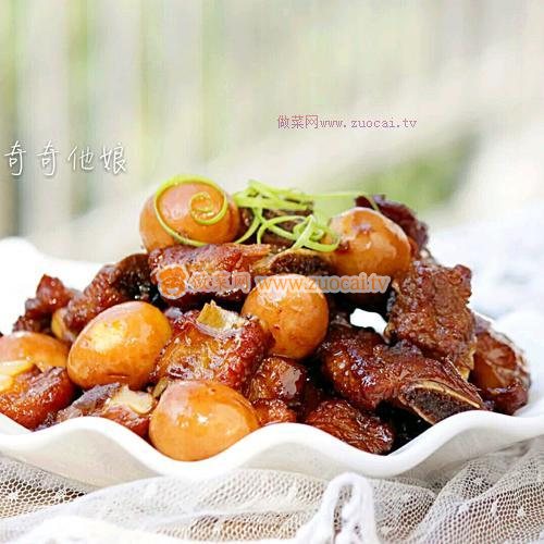 鹌鹑蛋红烧排骨的做法 鹌鹑蛋红烧排骨怎么做