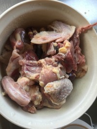 营养成分十分丰富党参枸杞土鸡汤怎么做
