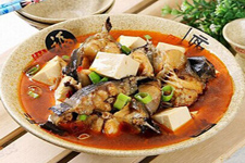 鲶鱼炖豆腐的家常做法，鲜香无腥味，解馋又下饭