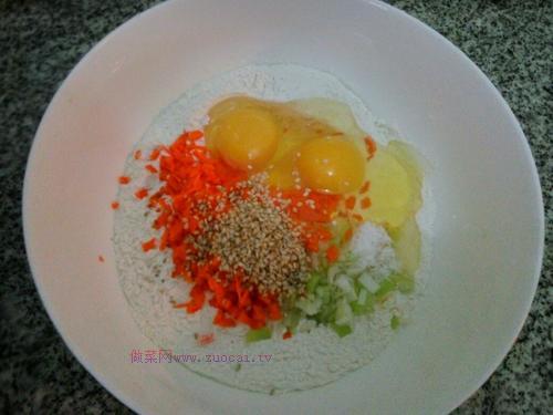 美味可口的胡萝卜鸡蛋饼的做法图解