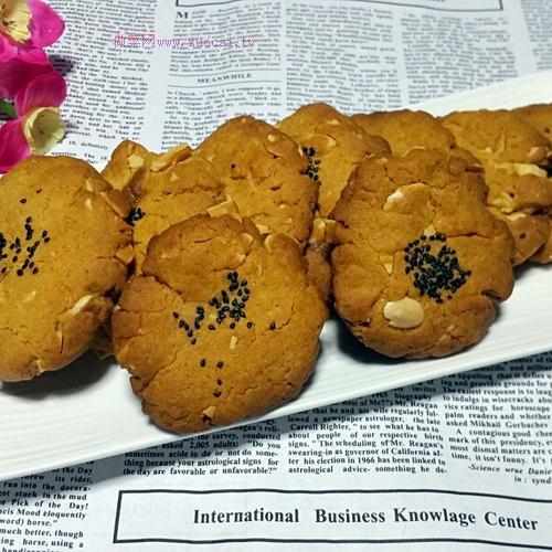 营养美味的小零食杏仁芝麻酥的做法介绍