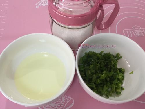 葱油饼的家常做法（葱油饼怎么做）