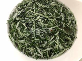 艾草青团最正宗的做法 家常艾草青团的做法