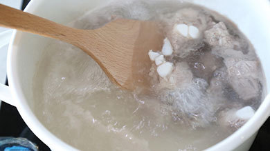 不同食材的焯水方法 烹饪必学的焯水程序 不同食材的焯水方法 烹饪必学的焯水程序