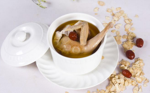 冬天脚冷吃什么好 冬天脚冷喝什么茶好