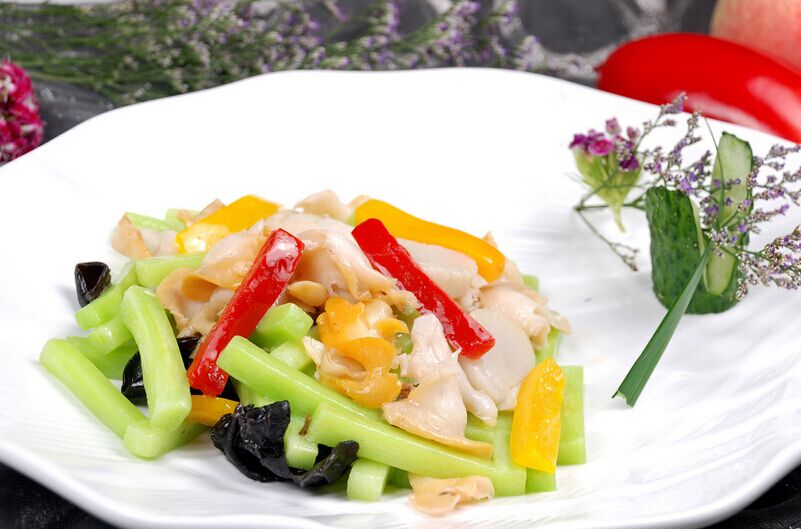 夏季菜谱家常菜做法（夏季比较适合吃的家常菜介绍）