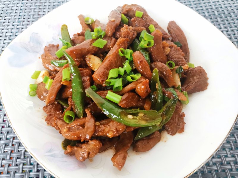 杭椒牛柳怎么做才好吃,配料有哪些