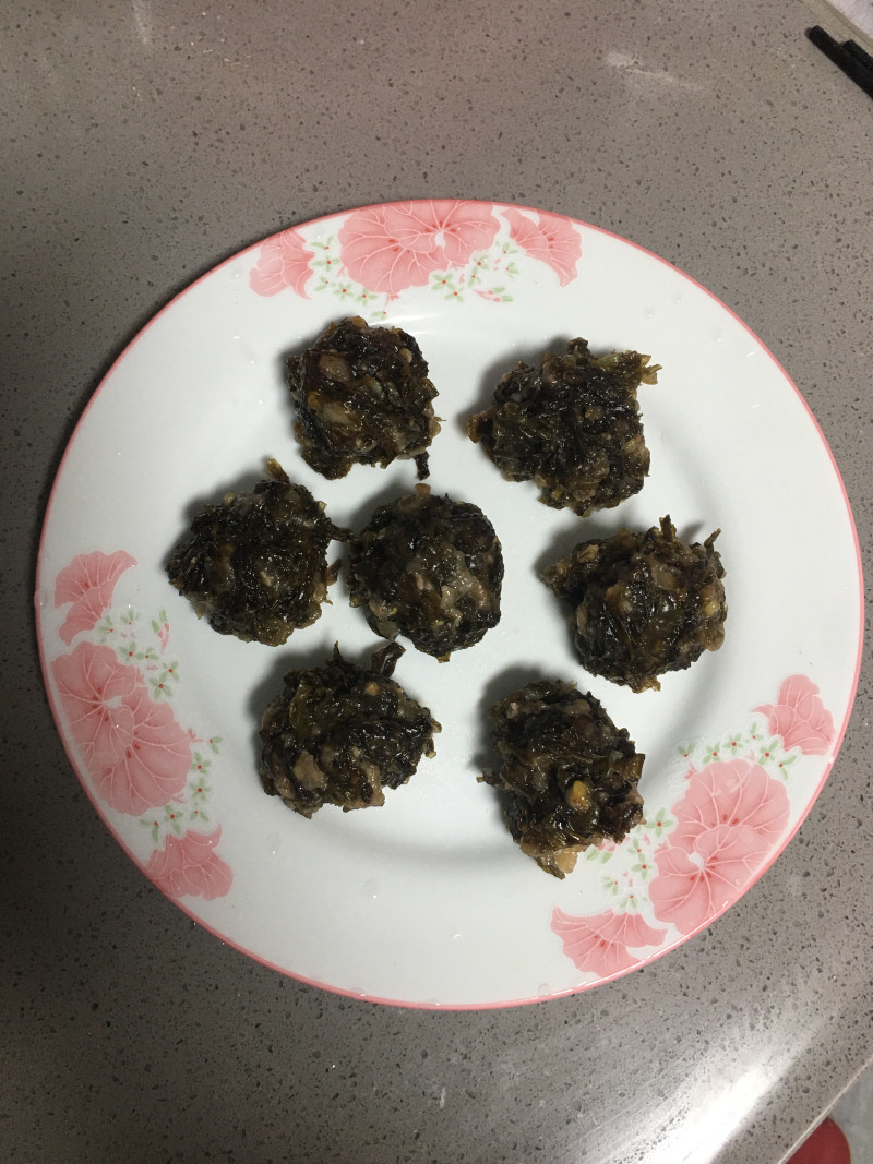 肉丸蒸蛋的做法,制作方法与配料
