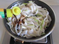 干炒牛河的家常做法(干炒牛河的家常简单做法大全)