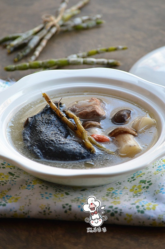 石斛松茸乌鸡汤的家常做法(石斛松茸乌鸡汤怎么做)