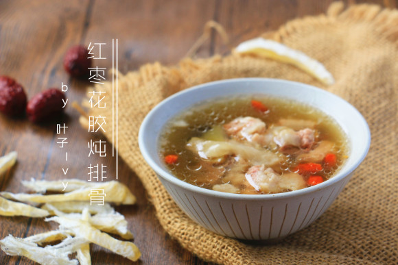 鱼胶炖排骨的家常做法,鱼胶炖排骨的做法与功效窍门