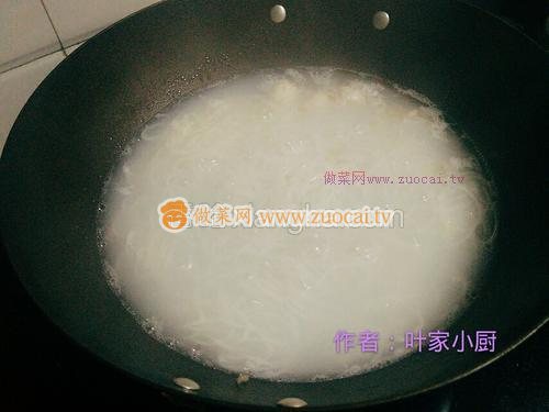 汆汤米粉的做法