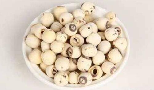 妇女更年期吃什么好