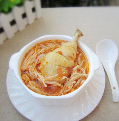 黄花菜煮鸡肉汤的做法[有图]