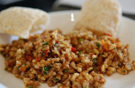 松仁鸡米粒怎么做