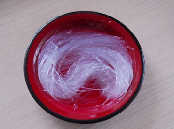 蒜蓉粉丝蒸元贝的做法(图文)的做法步骤1