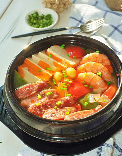 家庭美味菜——豆腐鲜虾煲的做法(图文)