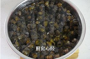 香辣炒螺蛳的做法步骤2
