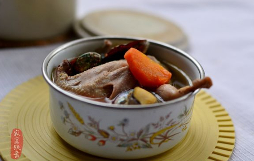 鲍鱼炖鹌鹑
