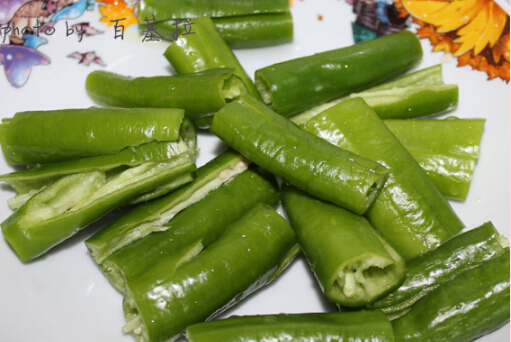 虎皮尖椒的做法,虎皮尖椒怎么做好吃的做法步骤1
