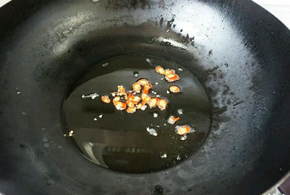 酸辣土豆丝?(清爽家常菜)的做法步骤5