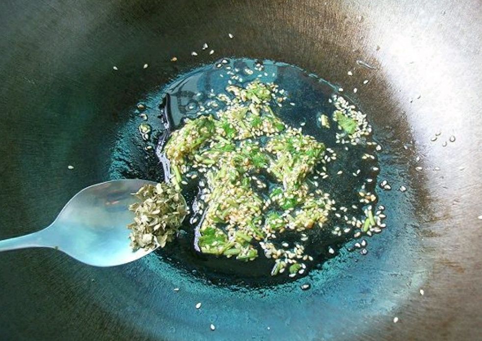 柠檬芝麻拌芦笋的做法步骤6
