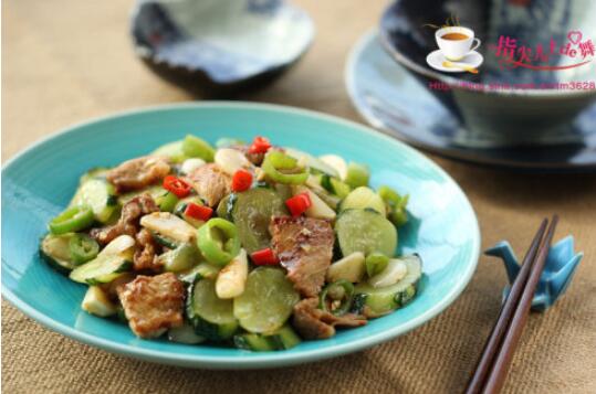 黄瓜炒猪里脊肉的做法[组图](里脊炒黄瓜片)