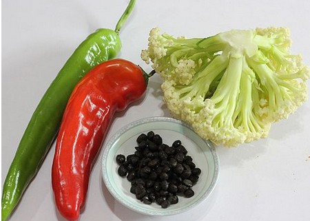 小炒西兰花菜的做法步骤1