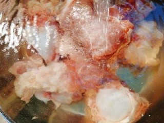 菌类料理+香菇玉米胡萝卜筒骨汤 菌类料理+香菇玉米胡萝卜筒骨汤