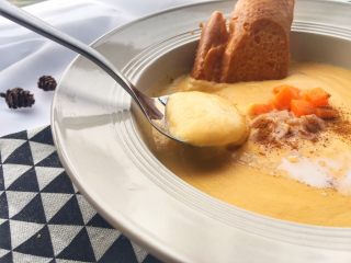 宝宝辅食10M➕:胡萝卜土豆浓汤,成品图