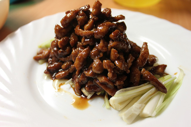 北京风味菜：京酱肉丝