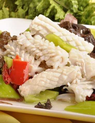 美味家常菜：青椒炒鱿鱼