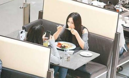 吃饭不要狼吞虎咽