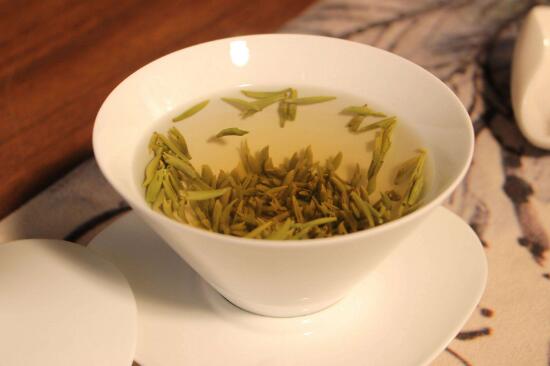 夏季喝绿茶，解暑护皮肤